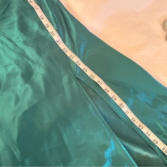 VICTORIAS SECRET VTG Gold Label Satin Green Maxi Nightgown Slip Dress Size S - Picture 13 of 13